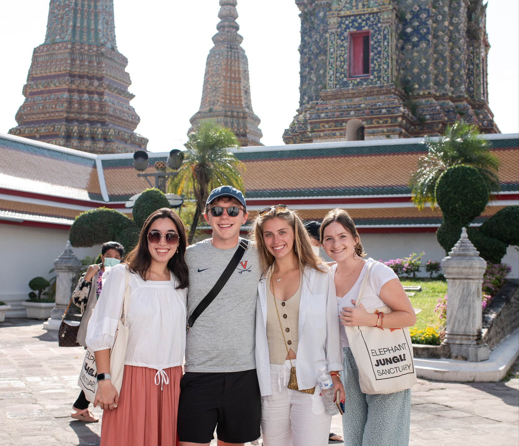 UVA Students in Thailand